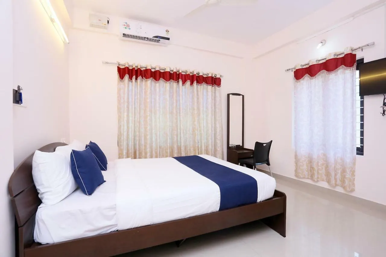 Hotel Silverkey Executive Stays 29252 Jobby Technopark Kazhakuttam