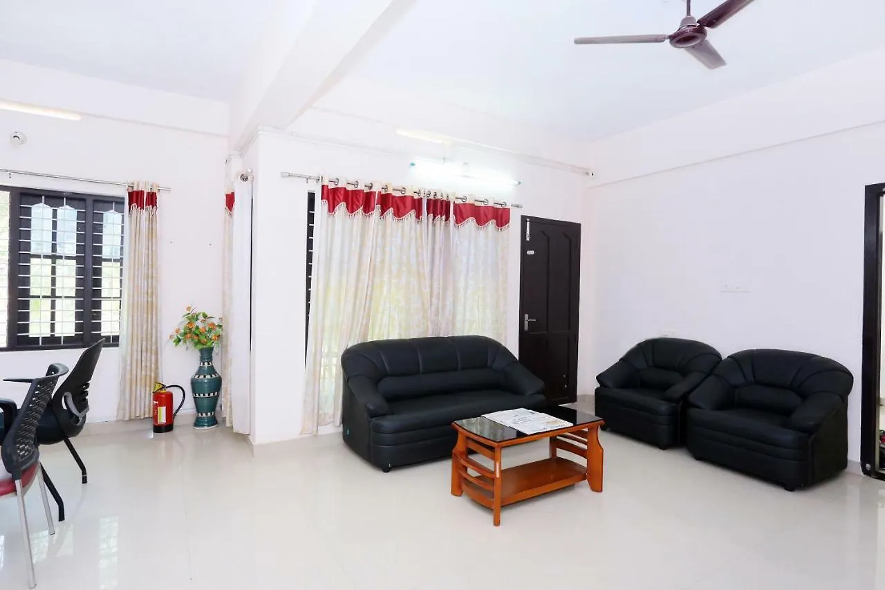 Hotel Silverkey Executive Stays 29252 Jobby Technopark Kazhakuttam