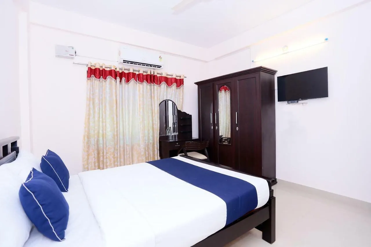 Silverkey Executive Stays 29252 Jobby Technopark Kazhakuttam Hotel