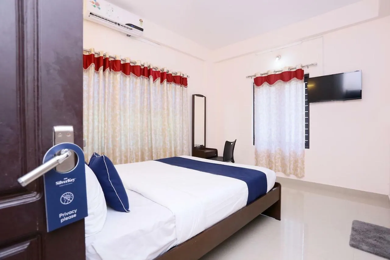 Silverkey Executive Stays 29252 Jobby Technopark Kazhakuttam Hotel