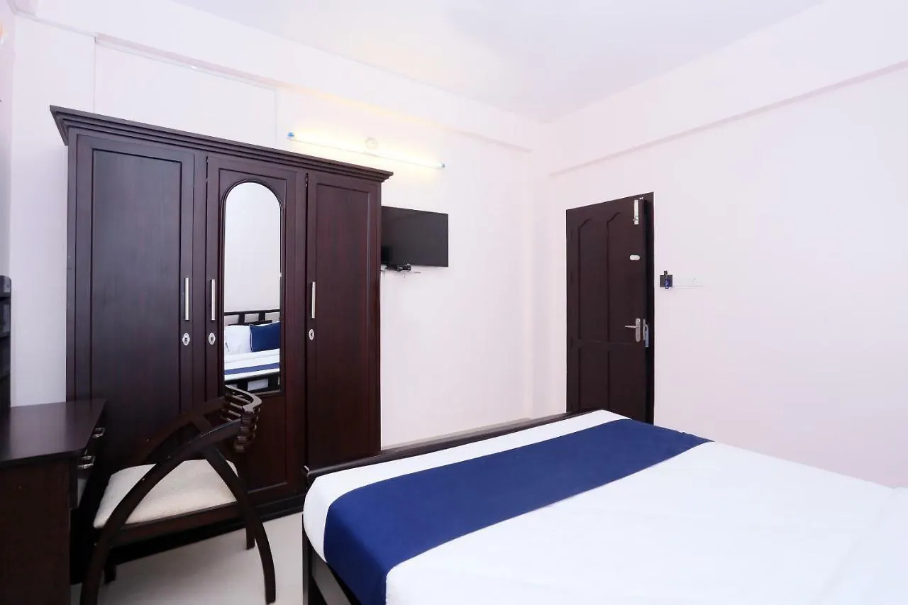 Hotel Silverkey Executive Stays 29252 Jobby Technopark Kazhakuttam