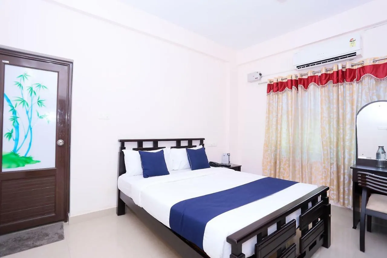 Silverkey Executive Stays 29252 Jobby Technopark Kazhakuttam Hotel