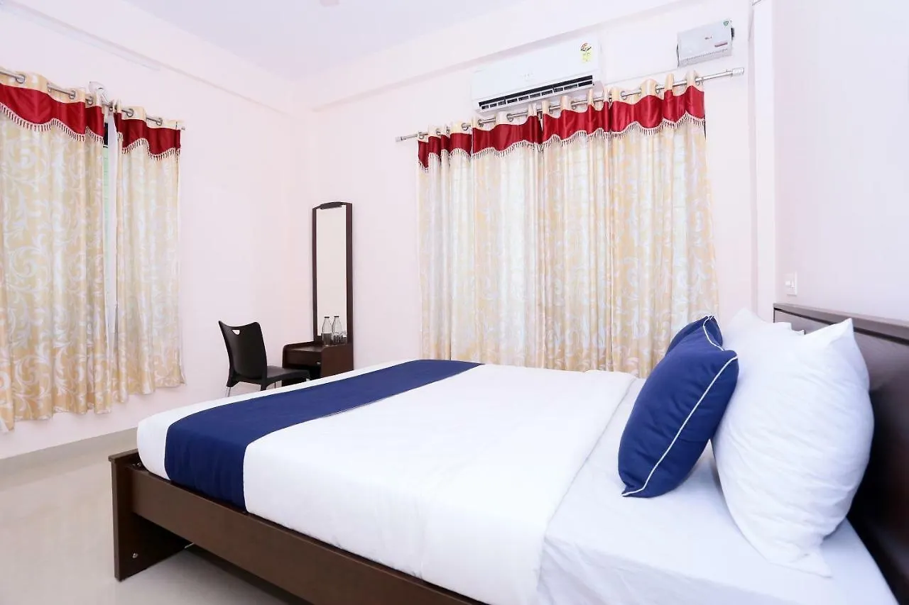 Hotel Silverkey Executive Stays 29252 Jobby Technopark Kazhakuttam