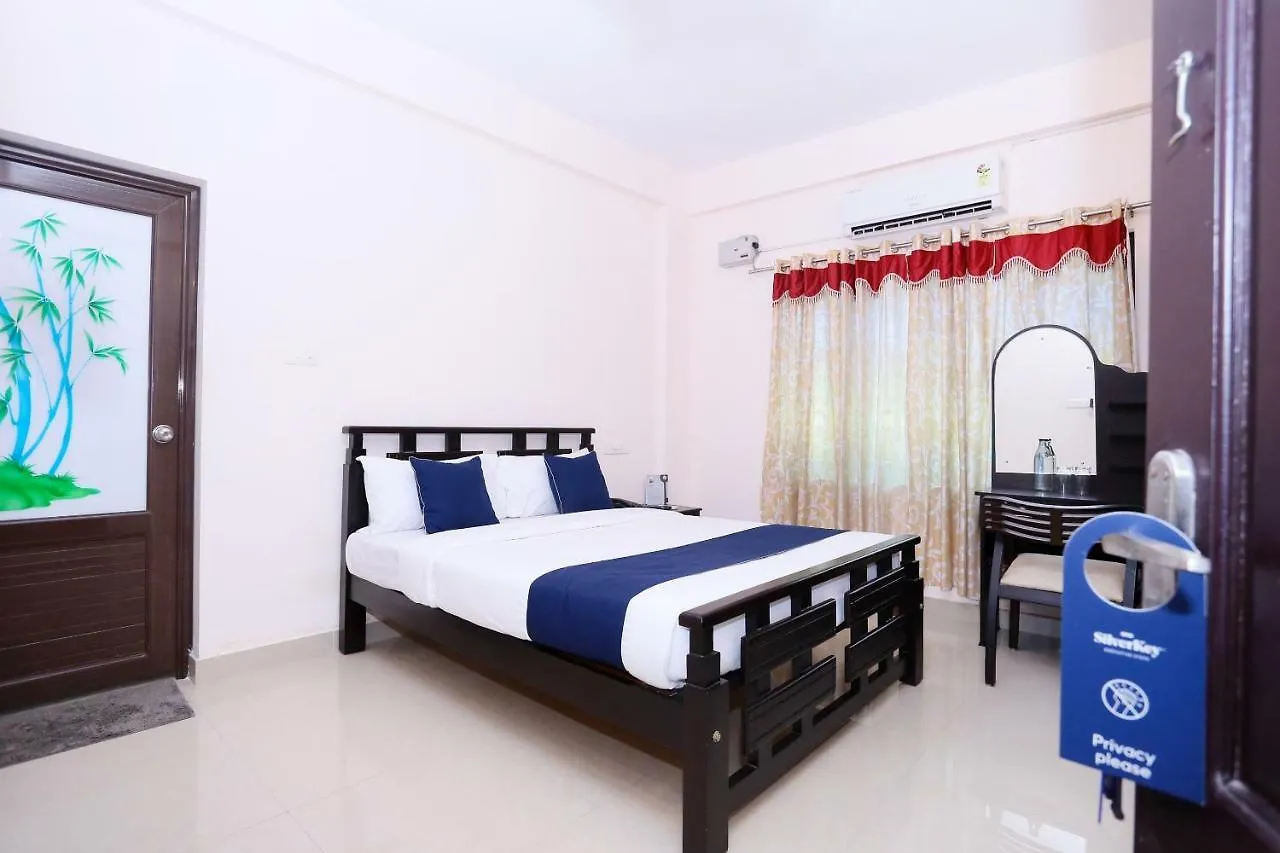 Silverkey Executive Stays 29252 Jobby Technopark Kazhakuttam Hotel